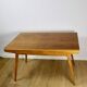 Table extensible en bois conçue par Jiri Jiroutek