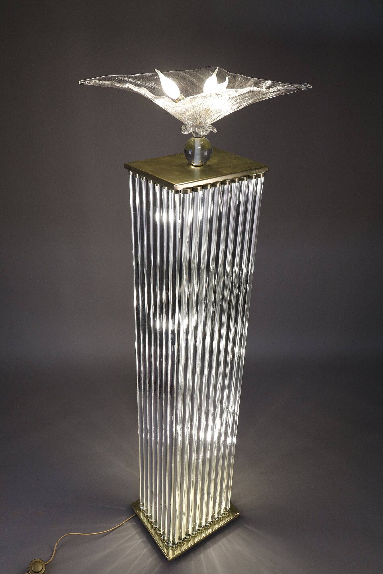 Art Deco style floor lamp made in the 70s in Murano glass