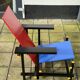 Reproduction de chaise rouge et bleue Rietveld