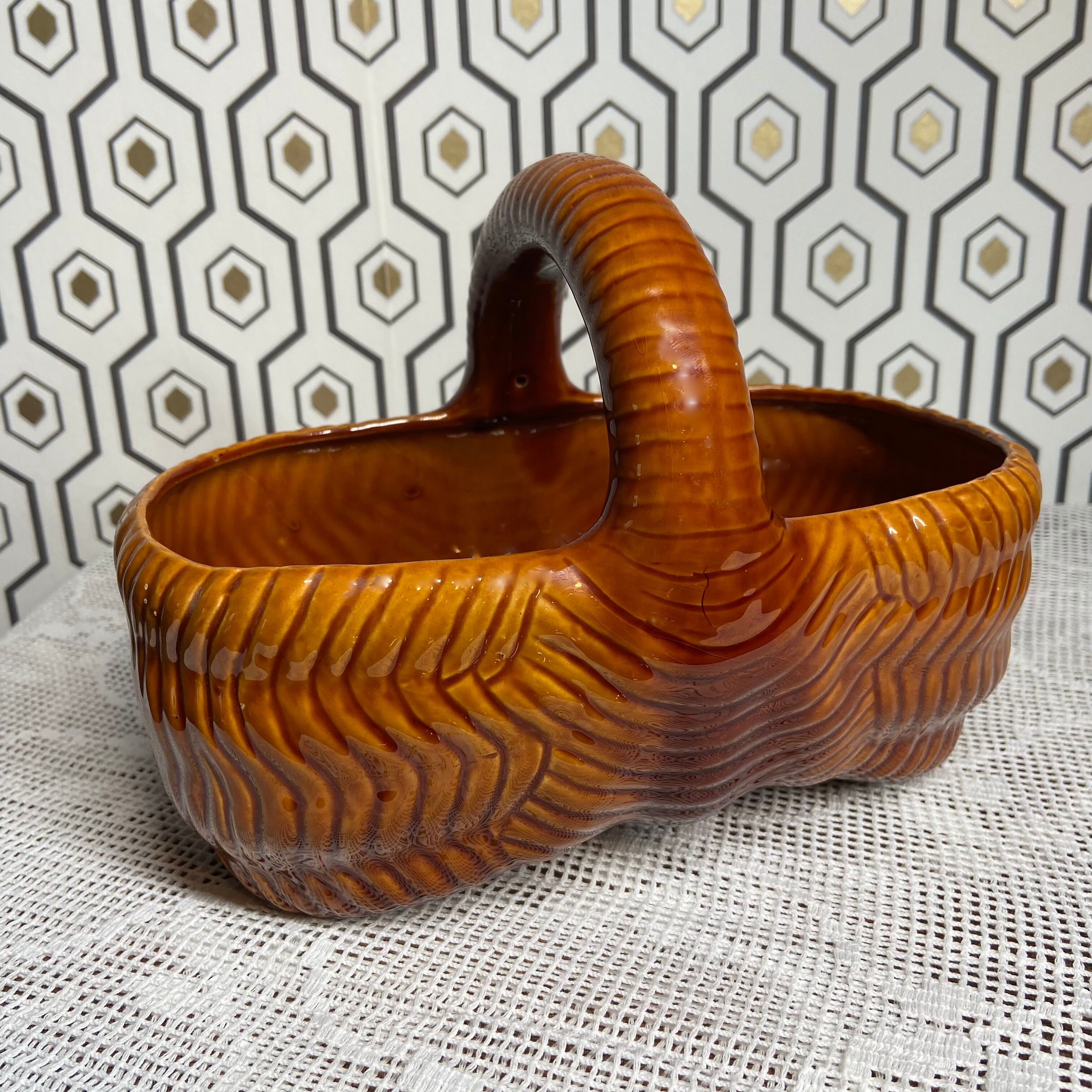 Faience basket