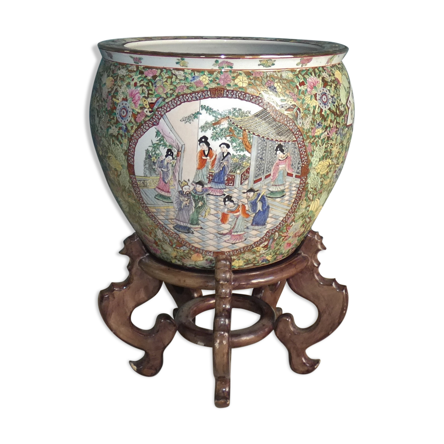 Pot hider or China Porcelain Basin, Rose Family, circa 1970