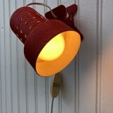 Red-clip lamp