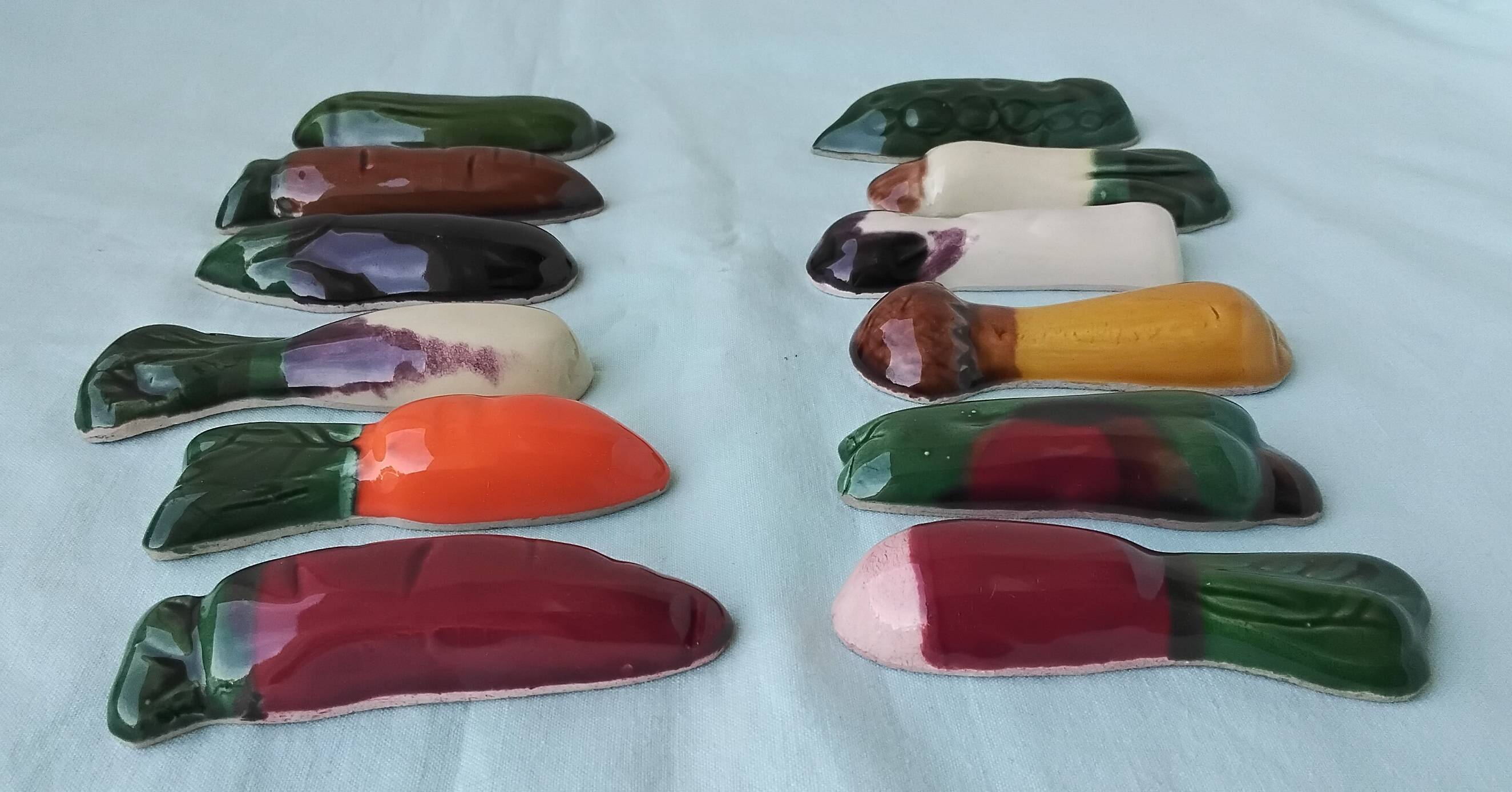 12 ceramic knife rests