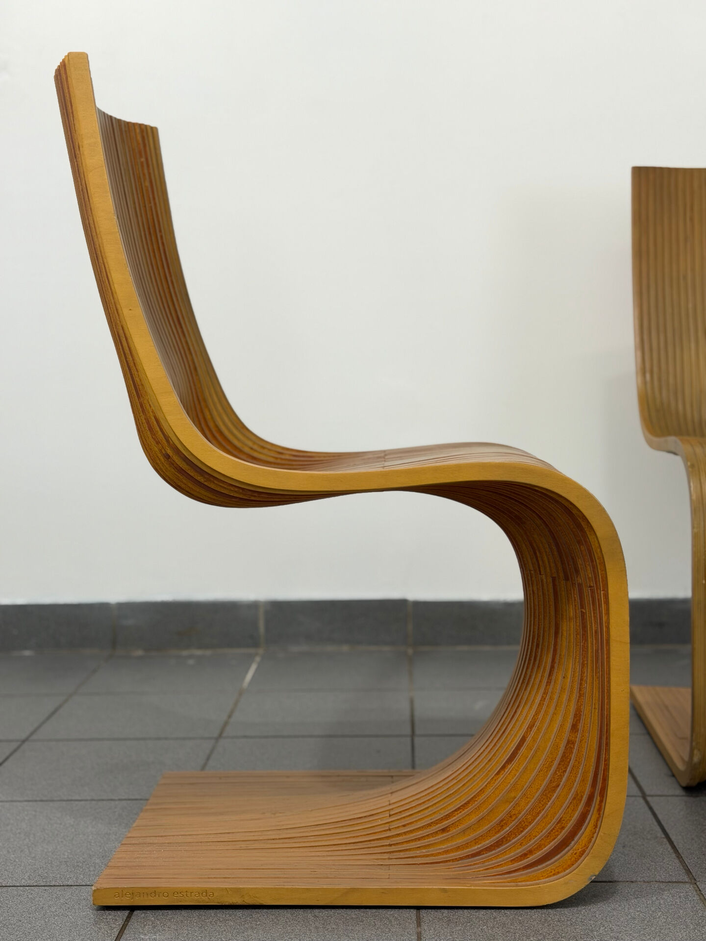 Lot de 4 chaises Contour par Alejandro Estrada pour Piegatto