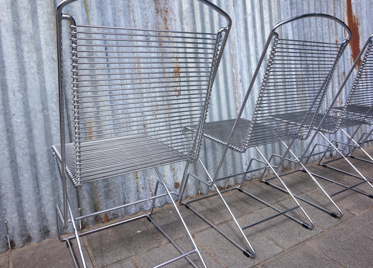 Set of 4 wire chairs, 1980s