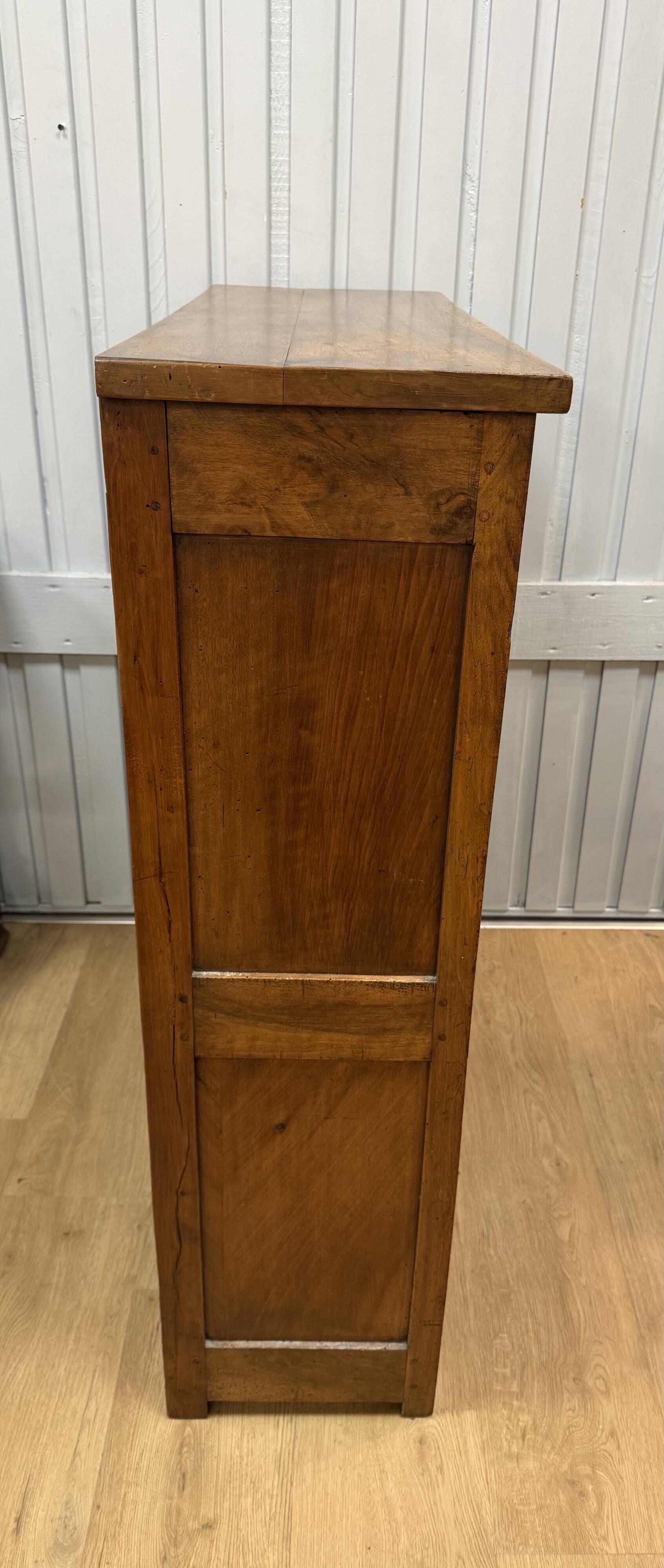 Bibus in walnut