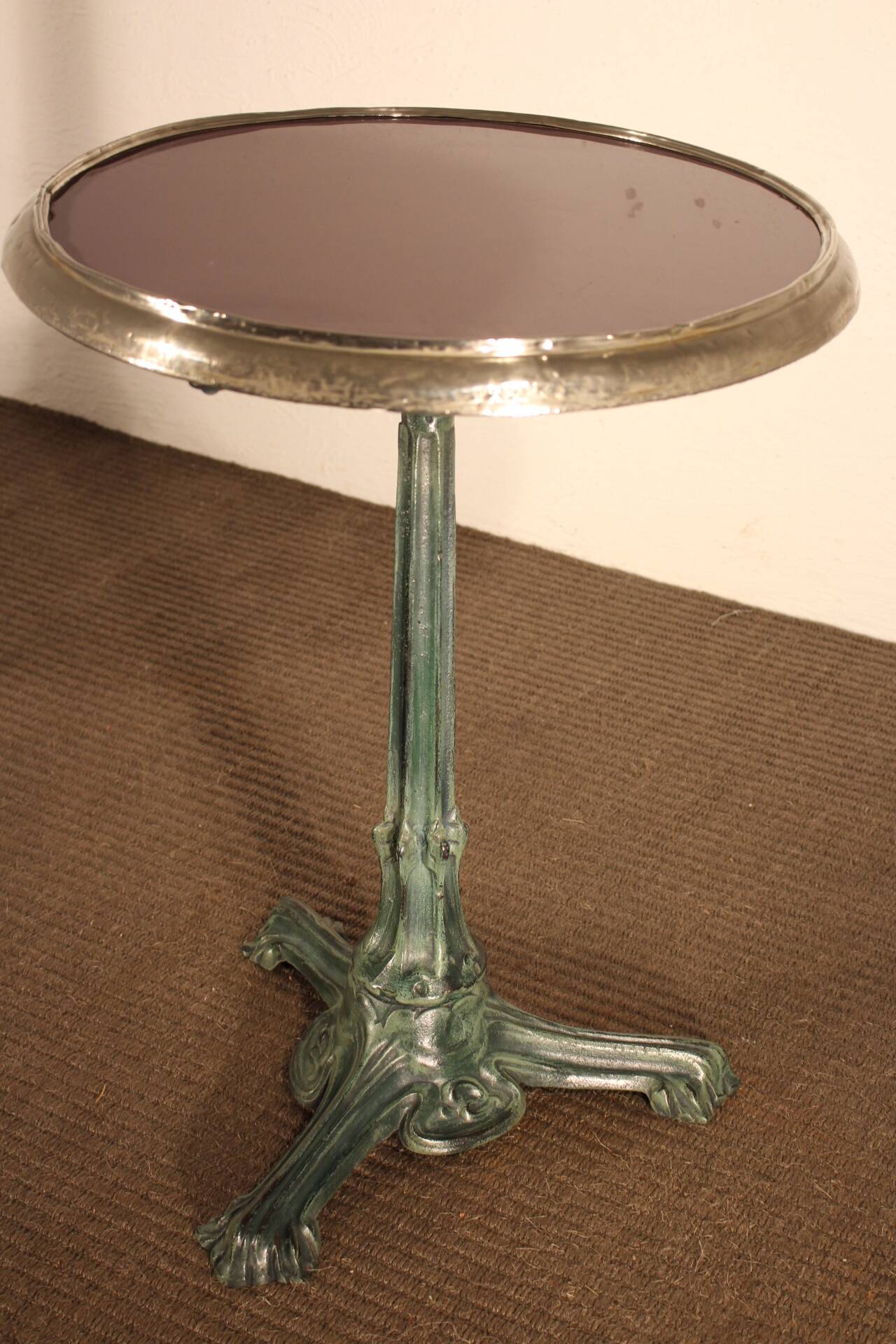 Art Nouveau pedestal table