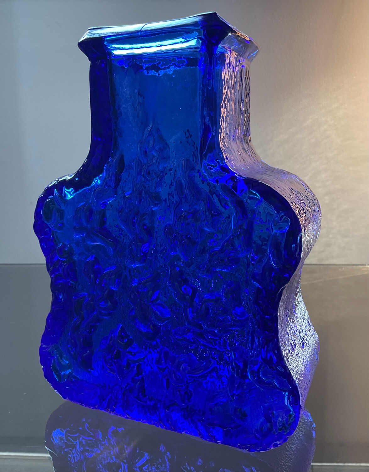 Cobalt blue vase by Lars Hellsten Sweden 1960s