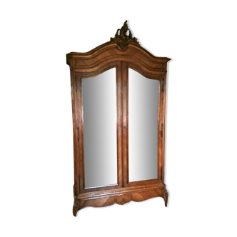 Louis XV style wardrobe in walnut with beveled mirrors