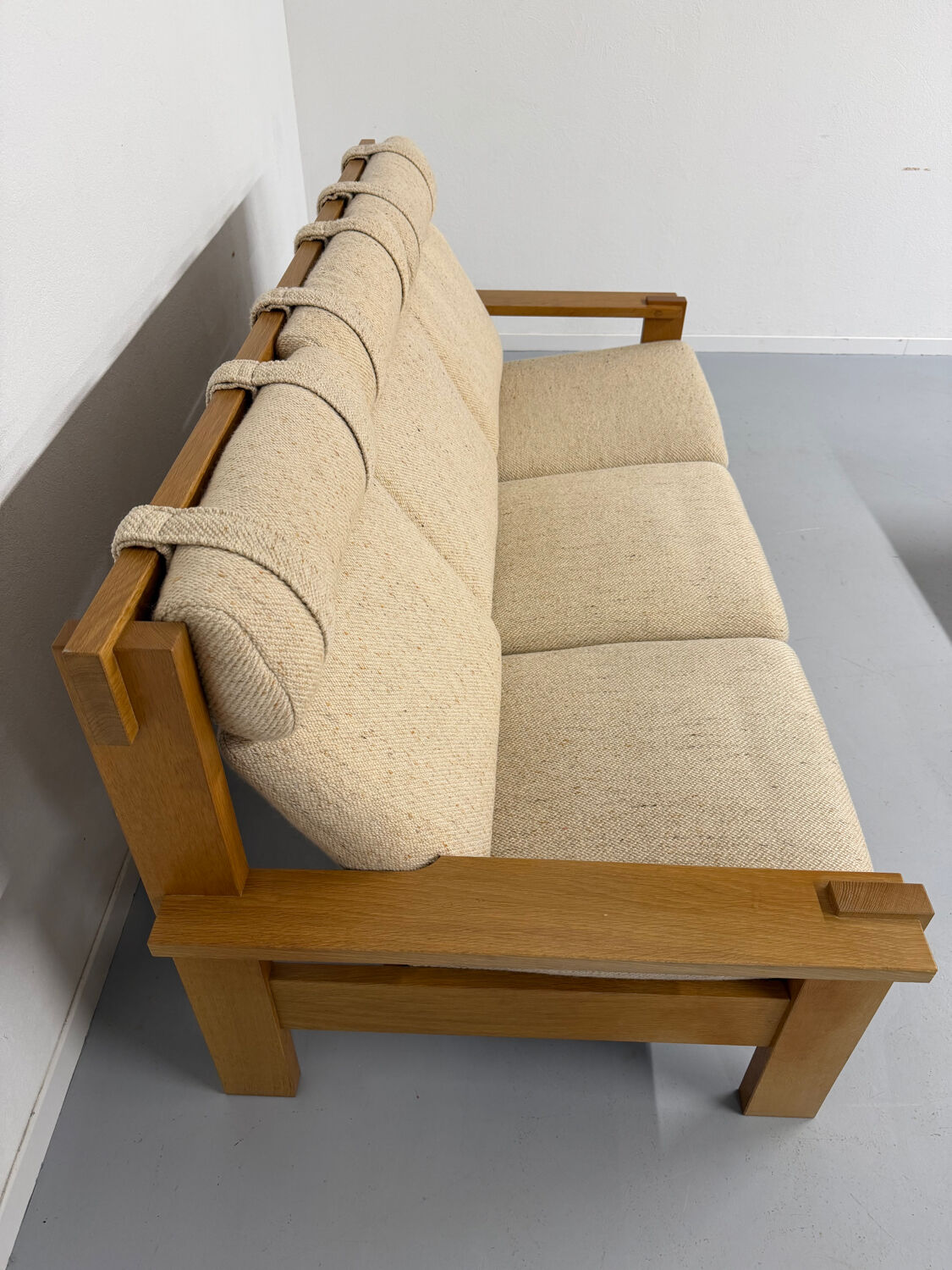 Three-seater canapé in solid oak with Scandinavian design fabric from the 1970s.