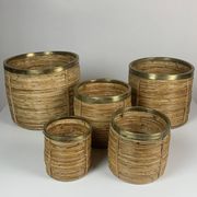Set of 5 rattan pencil reed and brass plant holder baskets, Italy 1970s