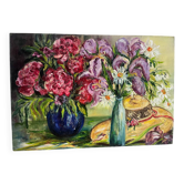 Deux vases à fleurs avec chapeau de paille, signés