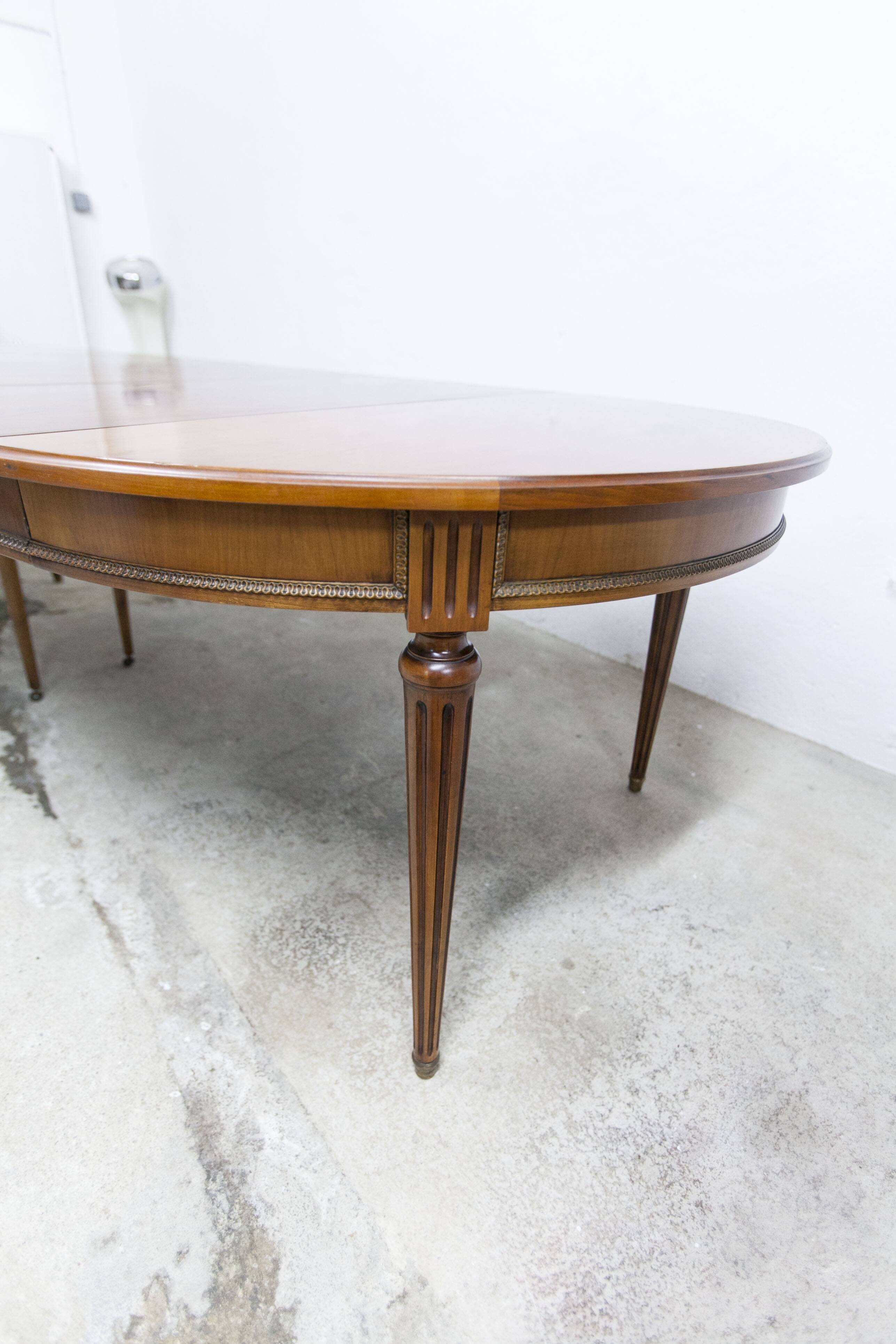 Louis XV round table + 3 extensions 115 cm max 2m50