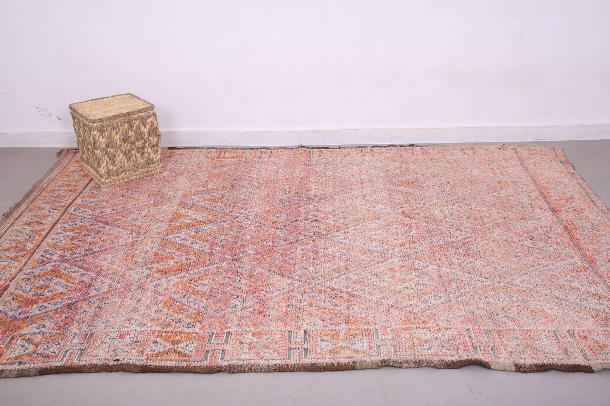 Pink Vintage Moroccan Rug 205 x 303 cm, Berber Wool Rug, Berber Boho Rug