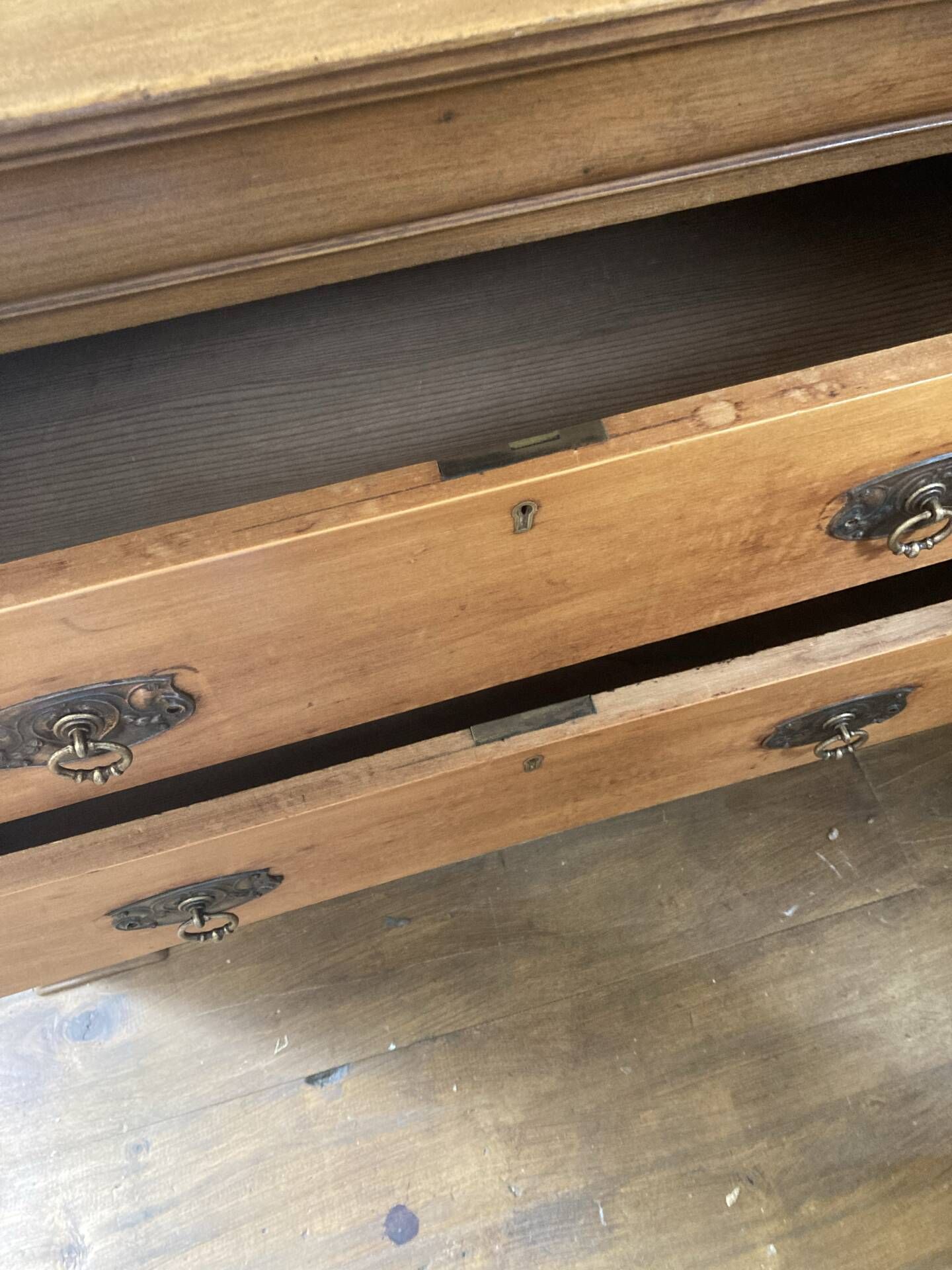 Art Deco dressing table
