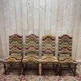 4 chaises de style Louis XIII en bois tournés et velours