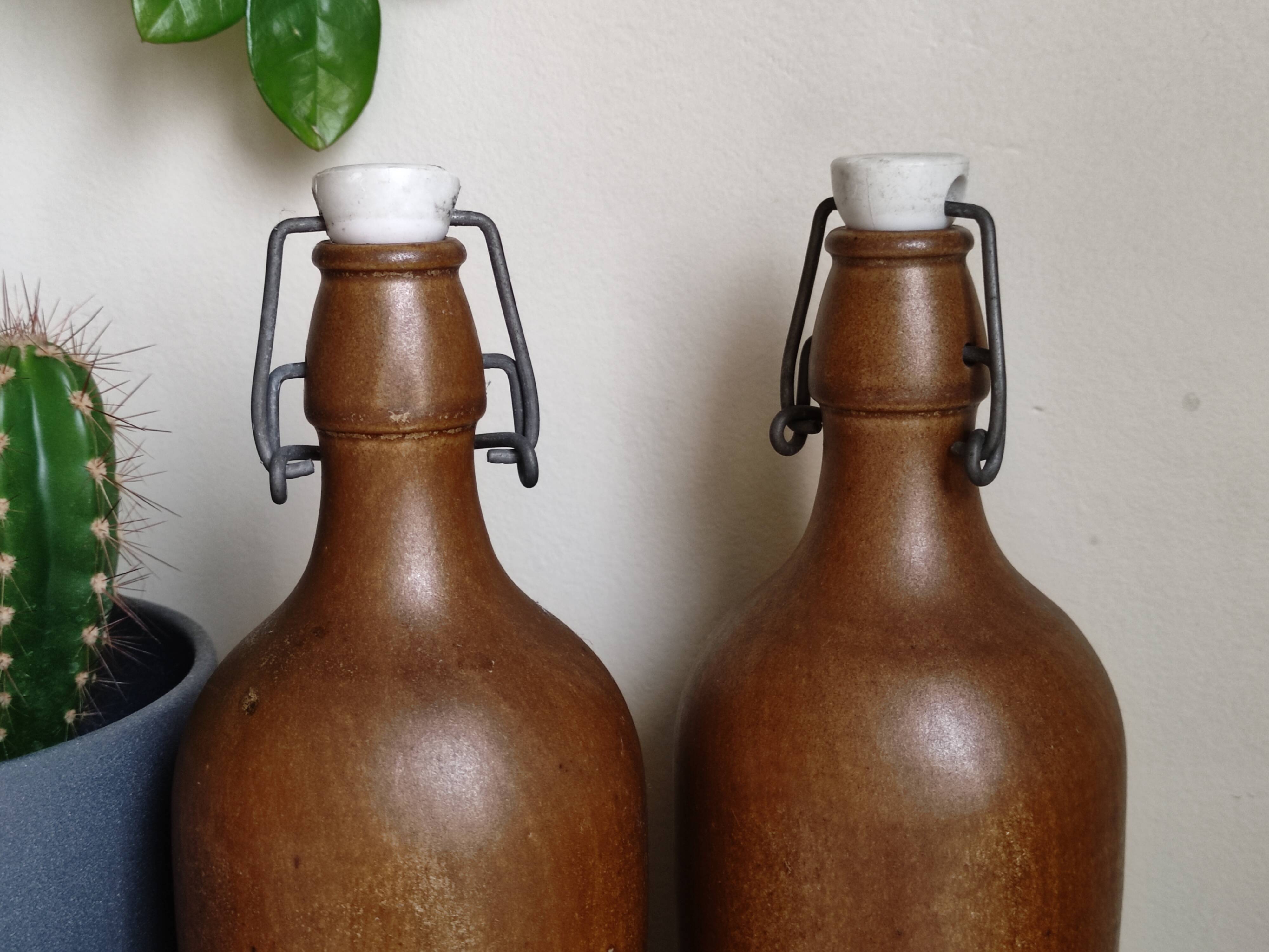 Lot 2 old bottles in glazed stoneware 0.5 L