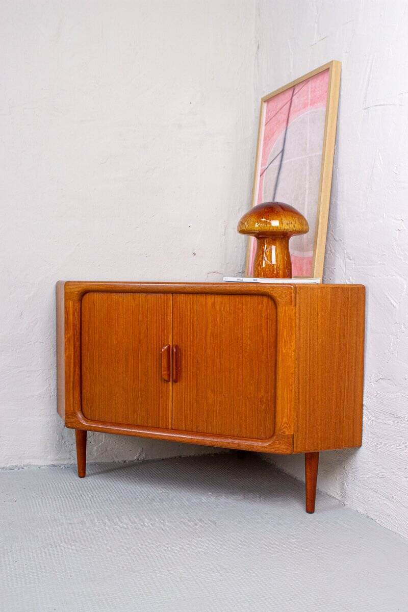 Commode d'Angle Mid-Century en Teck de Dyrlund, Danemark, 1960s