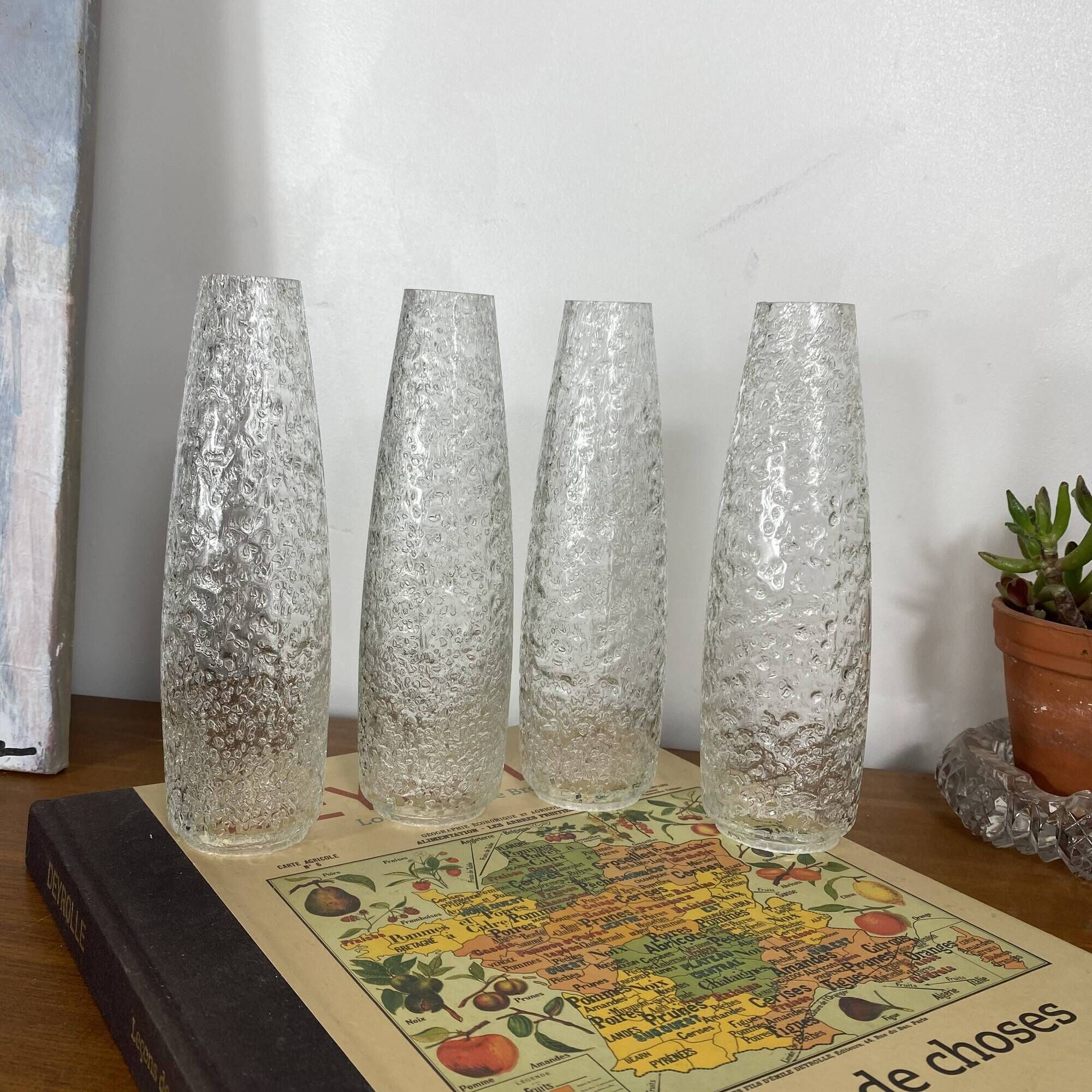 Set of 4 vintage bubble glass tulips for wall lamp chandelier.