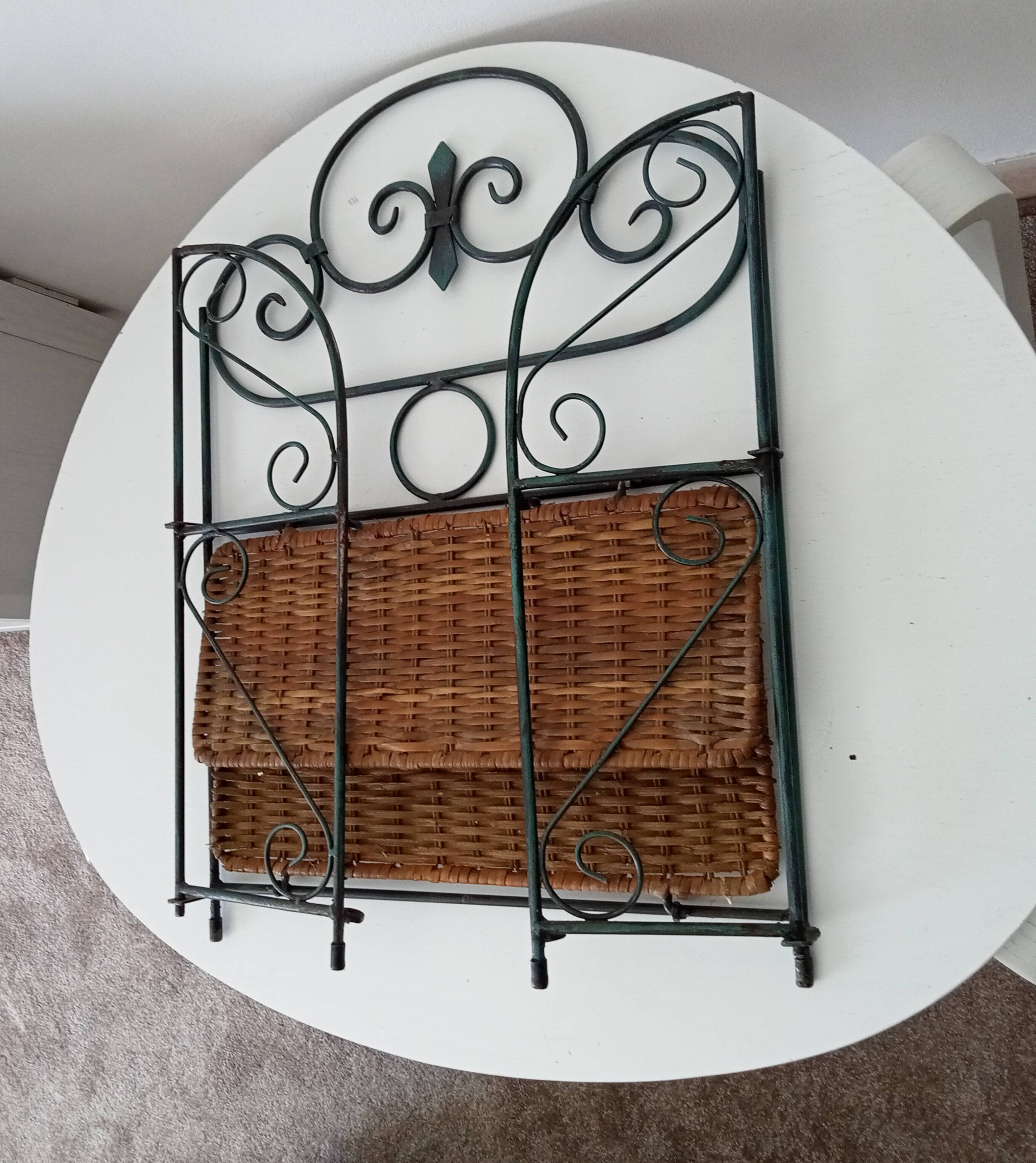 Vintage wall or table shelf in wrought iron and rattan