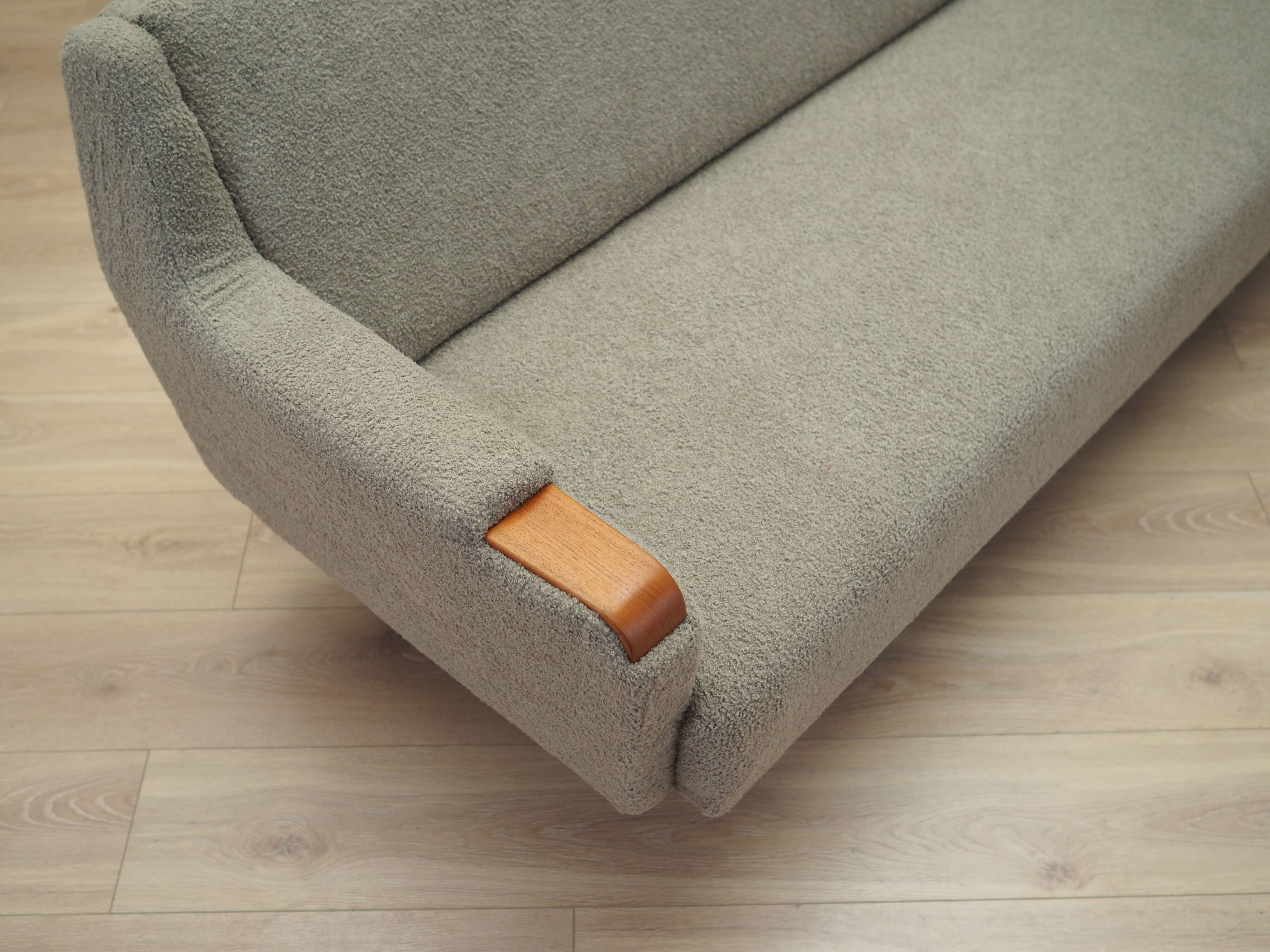 Canapé en teck, design danois, années 1970, production : Danemark