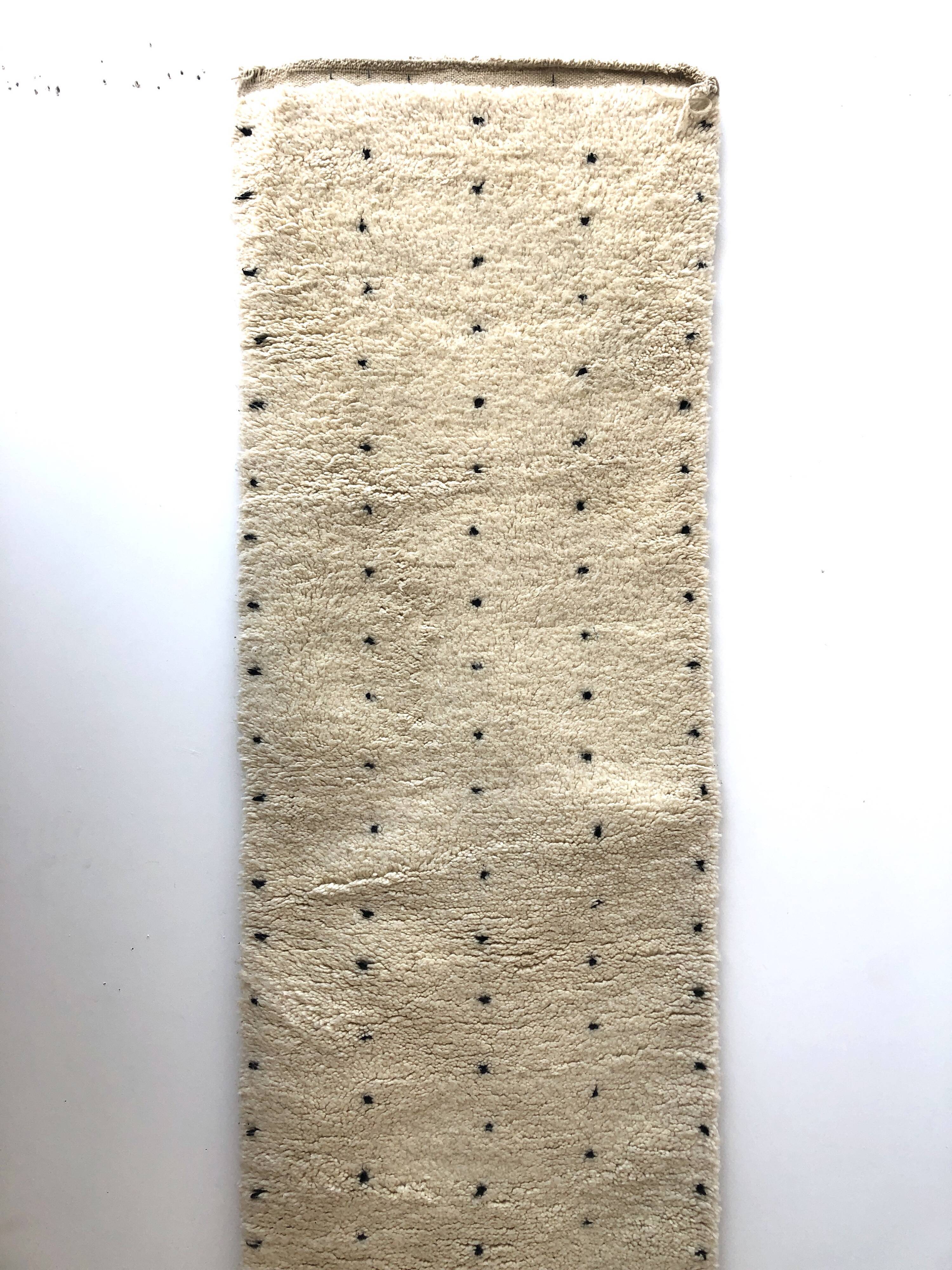 Moroccan Berber carpet corridor Beni Ouarain with black polka dots 2.97x0.77m