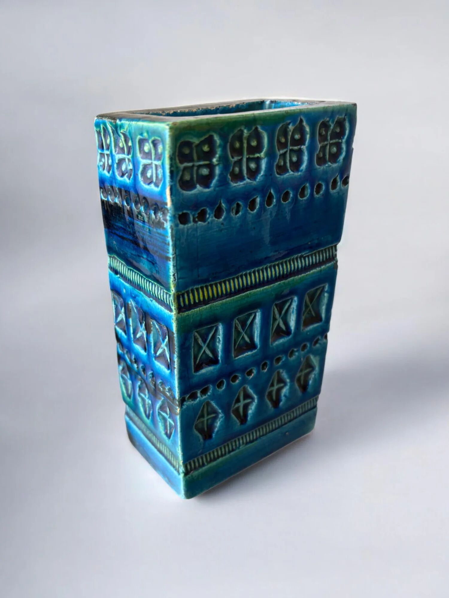 Rimini blue ceramic vase by Aldo Londi for Bitossi, Italy, circa 1960