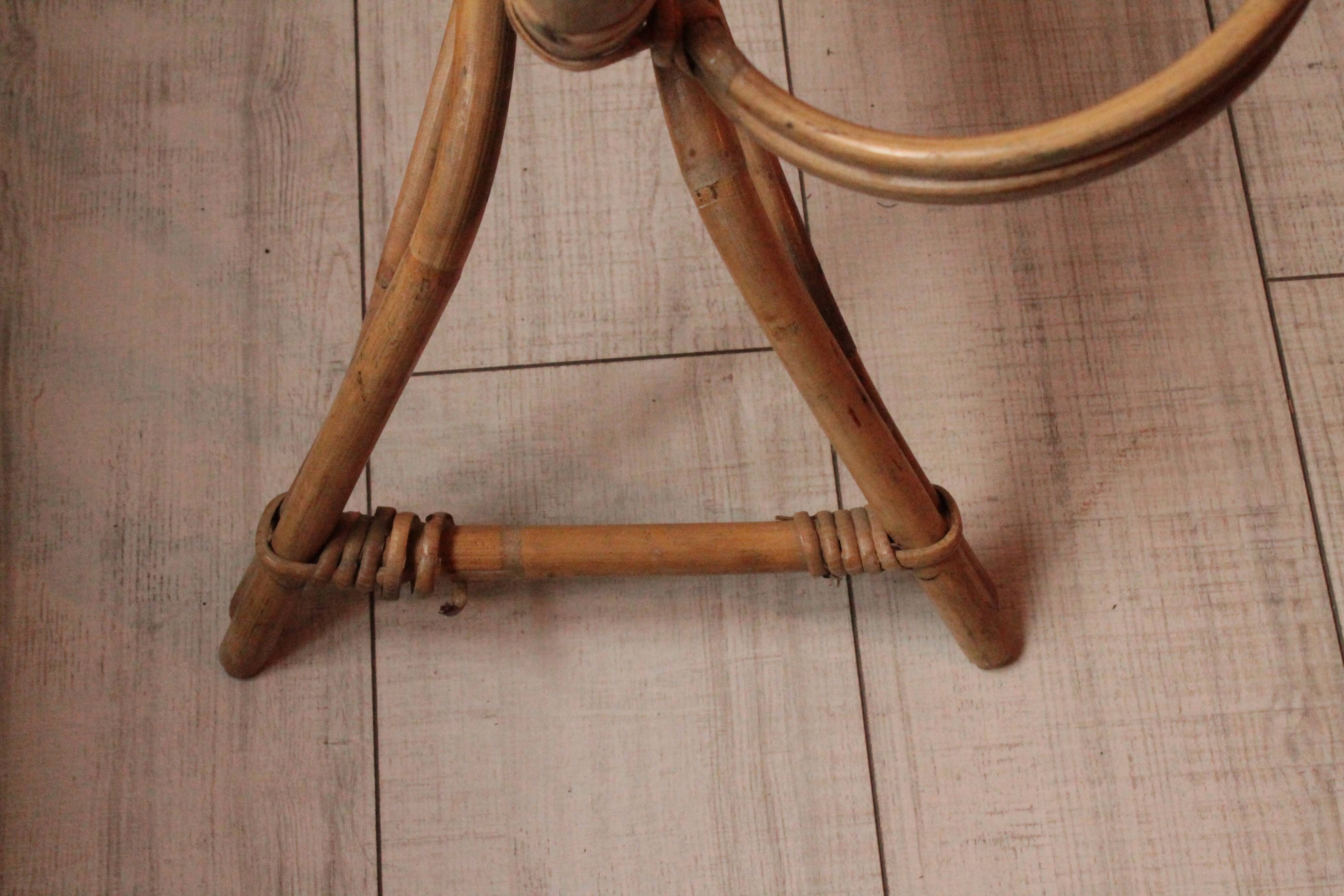 Rattan plant holder