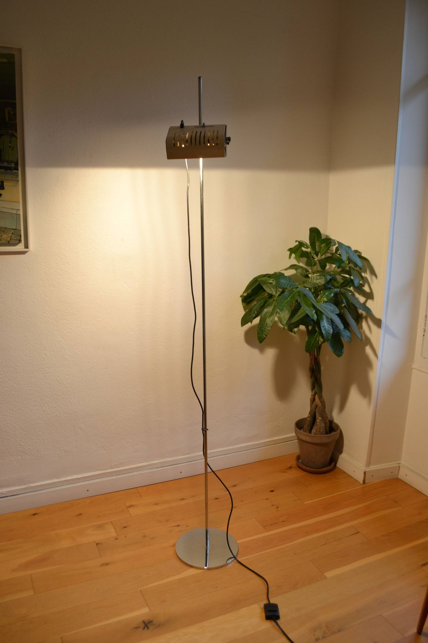 White halogen floor lamp, DLG 626 design, Joe Colombo, circa 1970