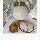 Suspension globe vintage opaline et doré