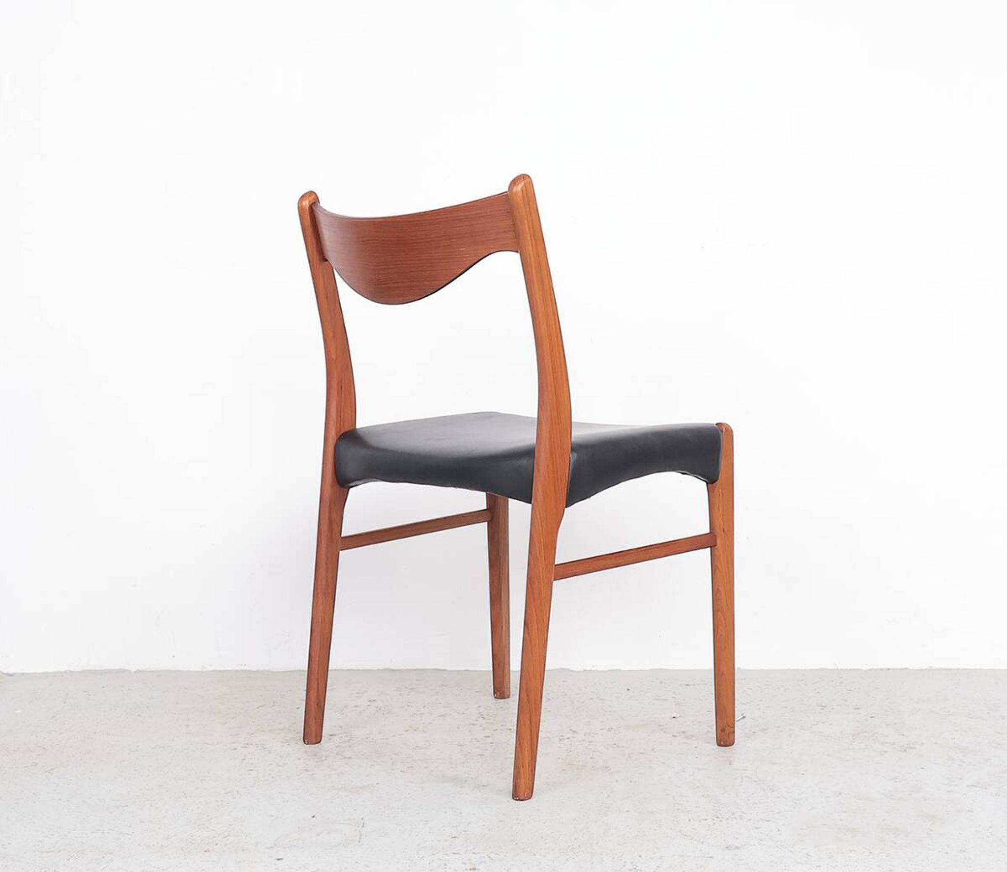 Teak and leather chairs by Arne Wahl Iversen for Glyngøre Stolefabrik, 1960
