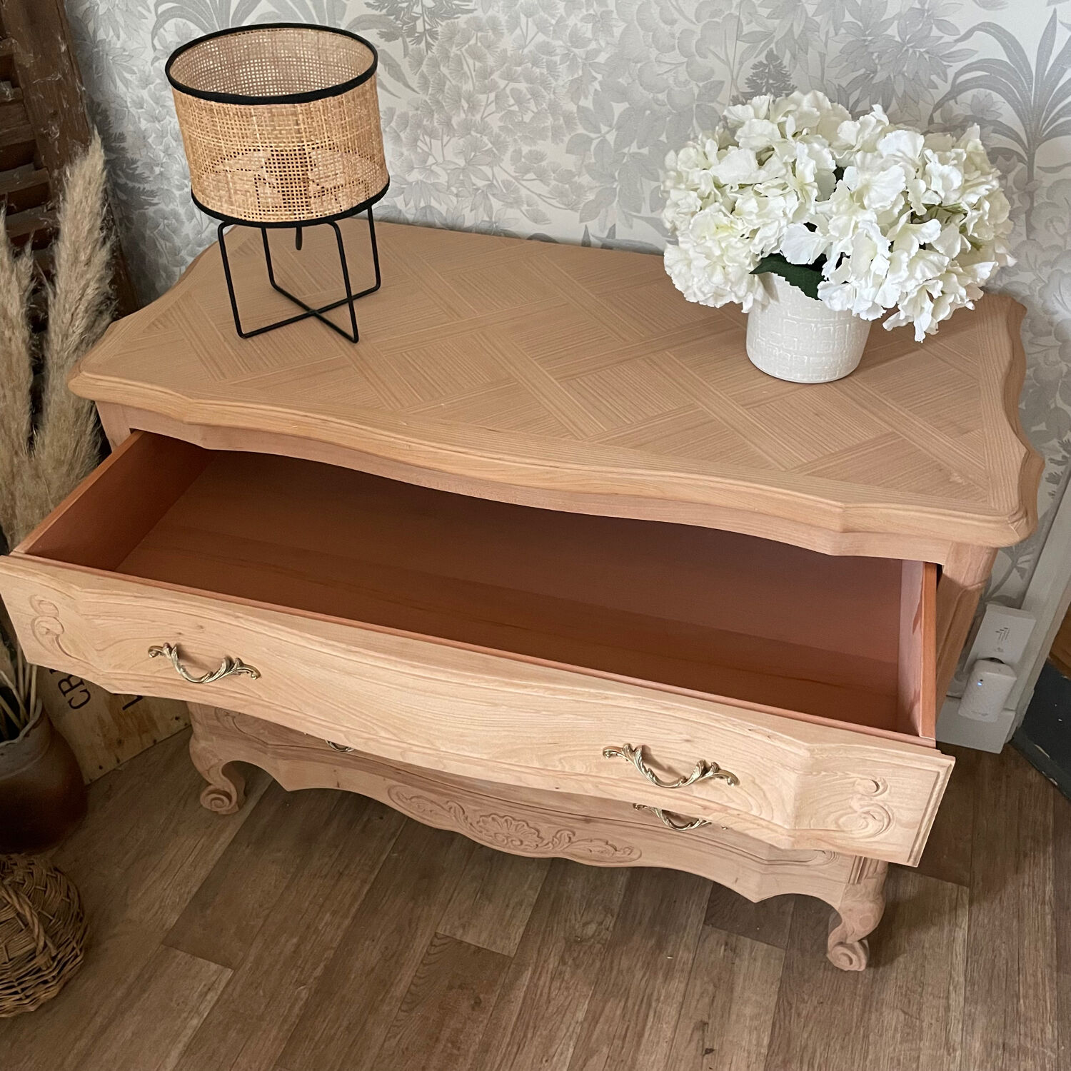 Louis XV chest of drawers in solid cherry wood