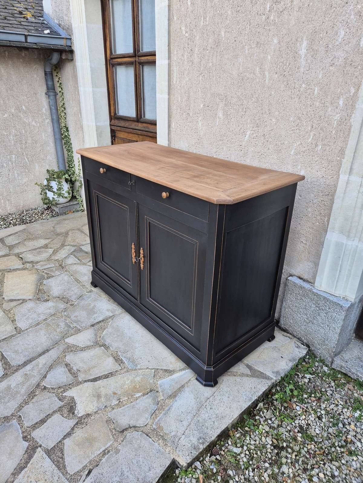 Buffet ancien noir