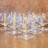 Huit verres vintage anciens en cristal