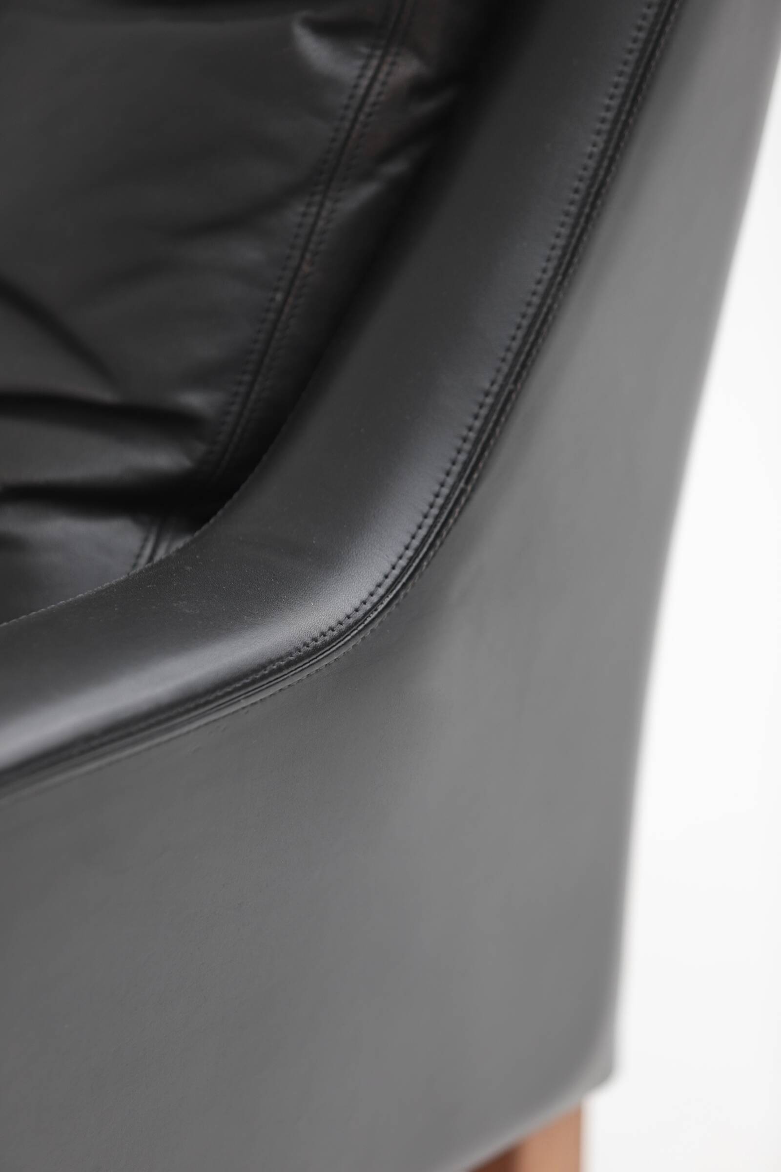 Pair of leather armchairs by Rudolf Bernd Glatzel for Kill International 1960