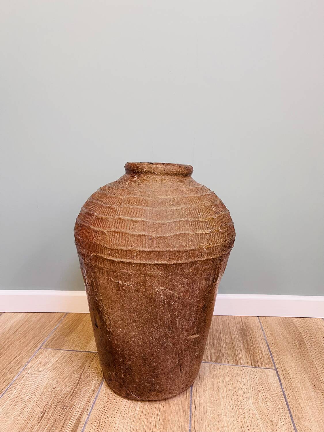 Large Chinese terracotta jar – Shandong, mid-20th century