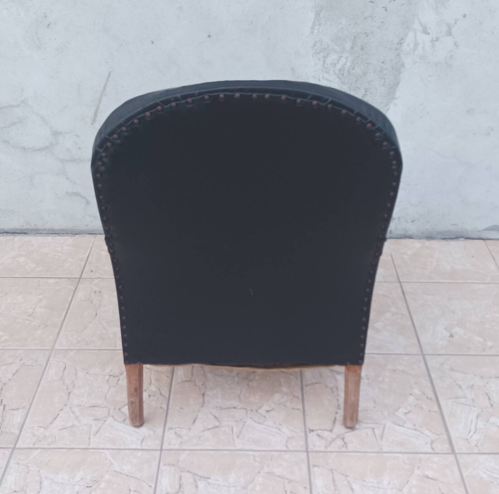 Art Deco armchair in leather