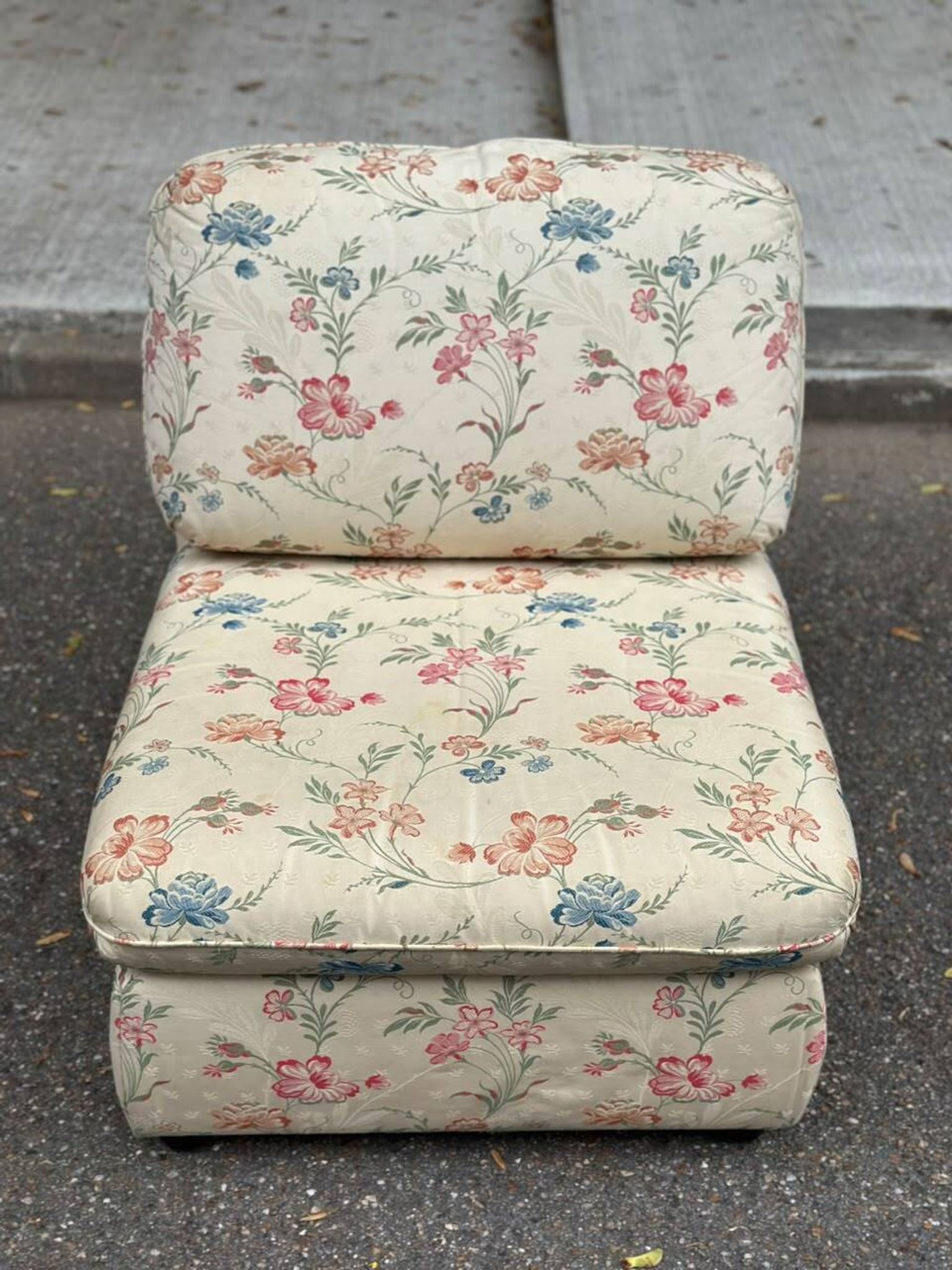 2 modular vintage bench armchairs with floral pattern – Cottage Style
