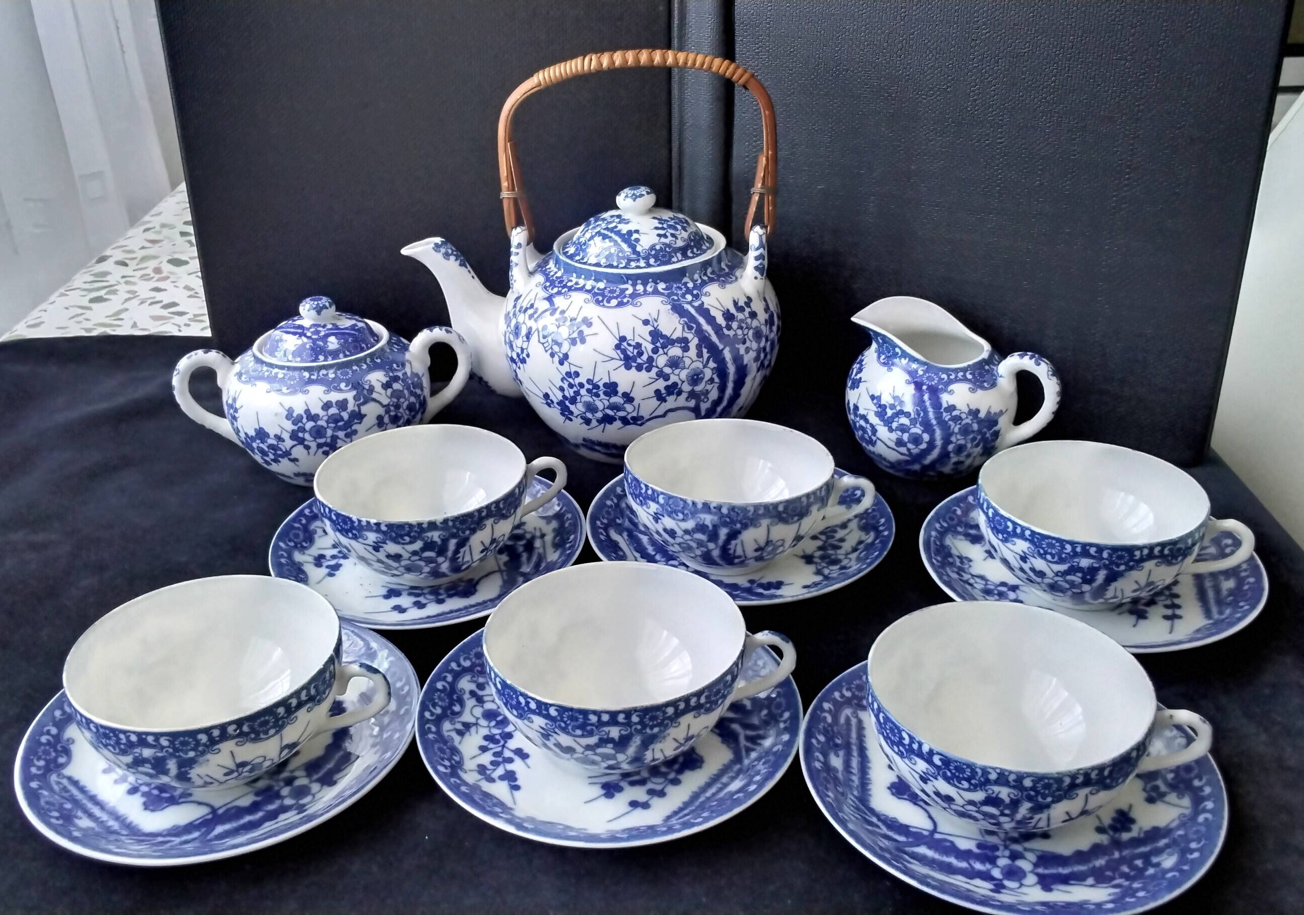 Service à thé en porcelaine du Japon