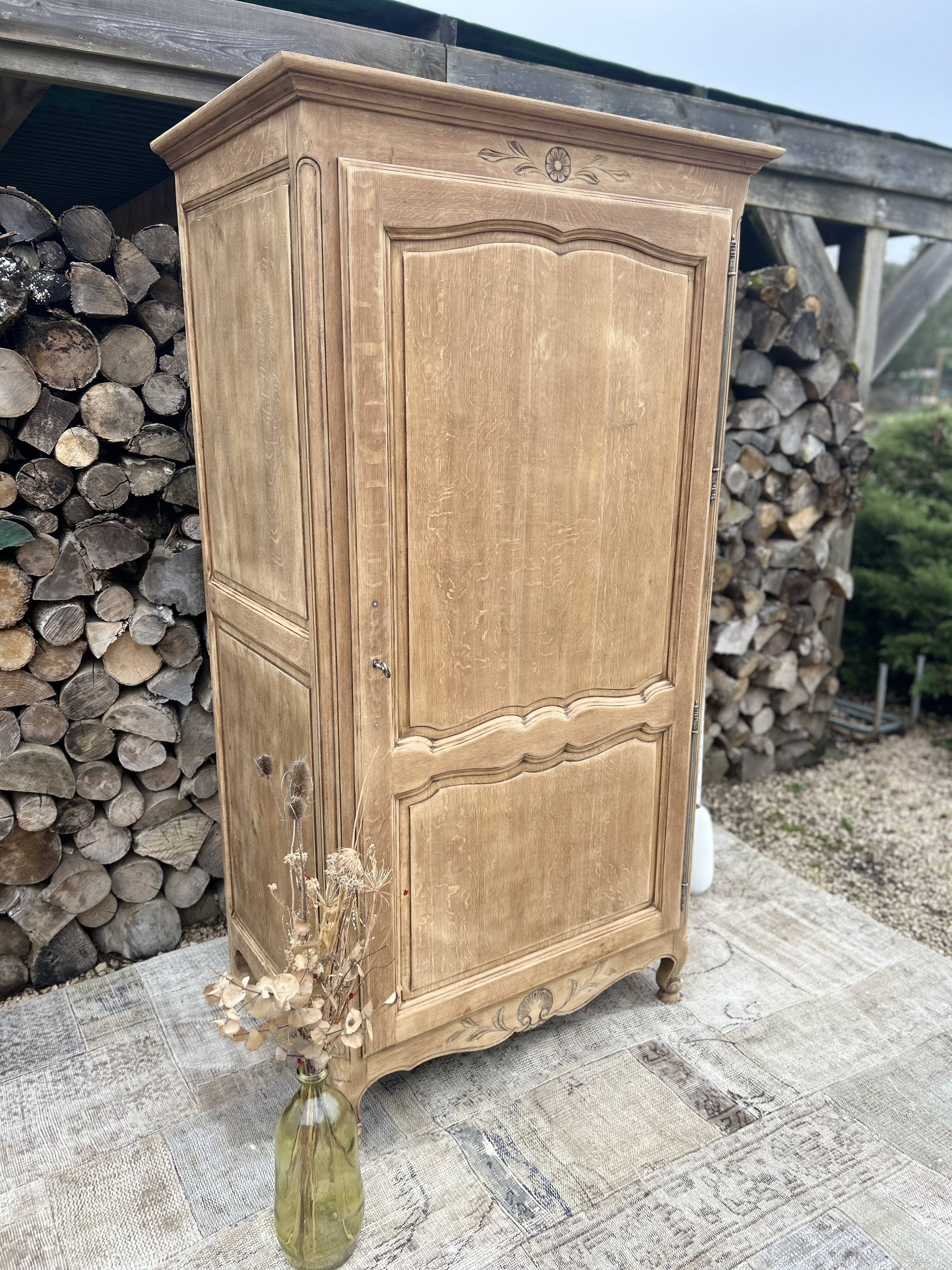 Bonnetière chêne massif rénové