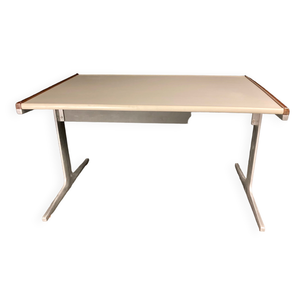 Bureau de George Nelson