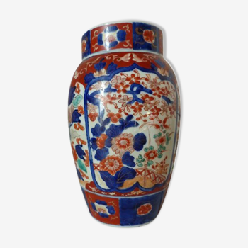 Vase en porcelaine Imari Japon fleurs XIXe siècle