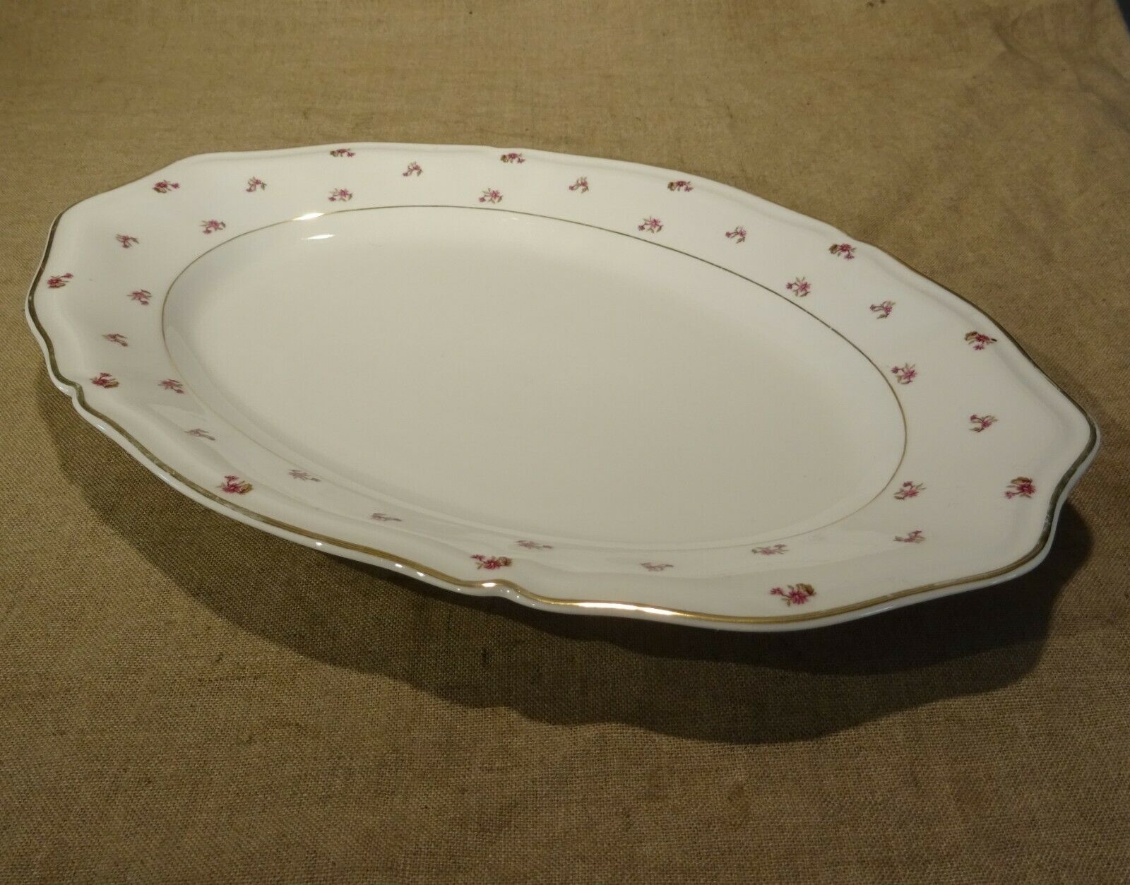 Porcelain oval dish limoges décor pink flowers golden liseret