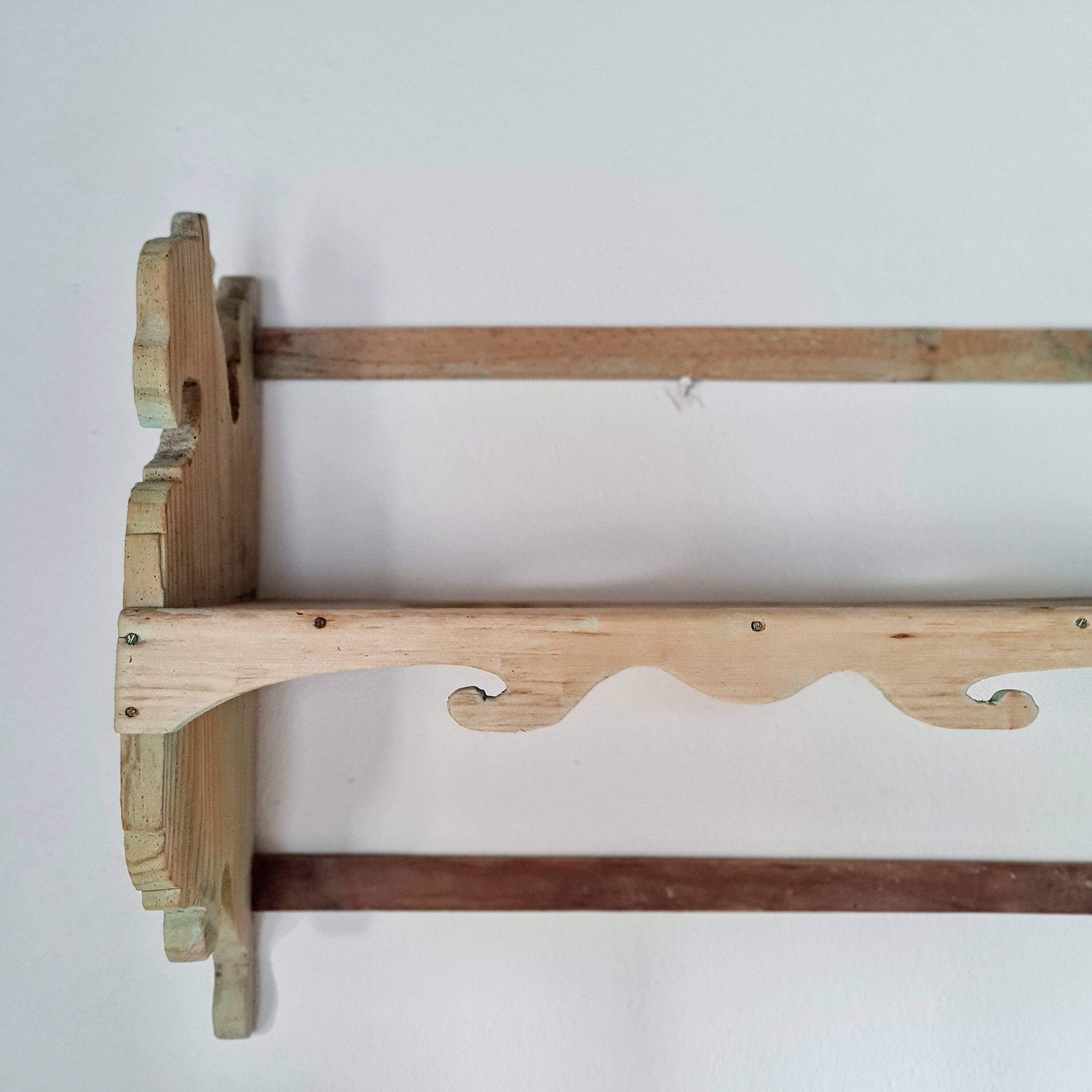 Antique wall shelf in raw wood - patinated green