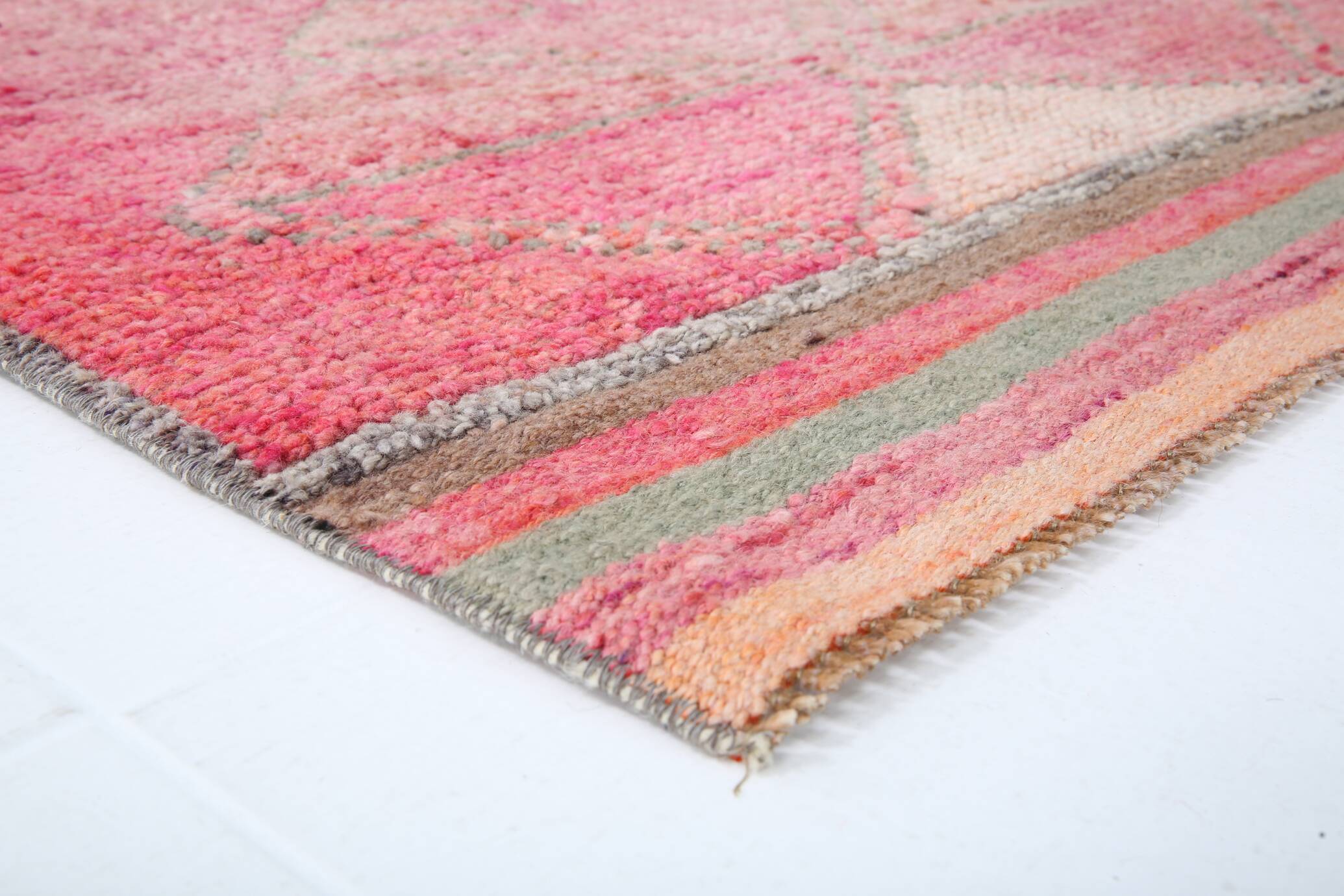 Super Soft Pink & Red Vintage Runner Rug, 95x302Cm