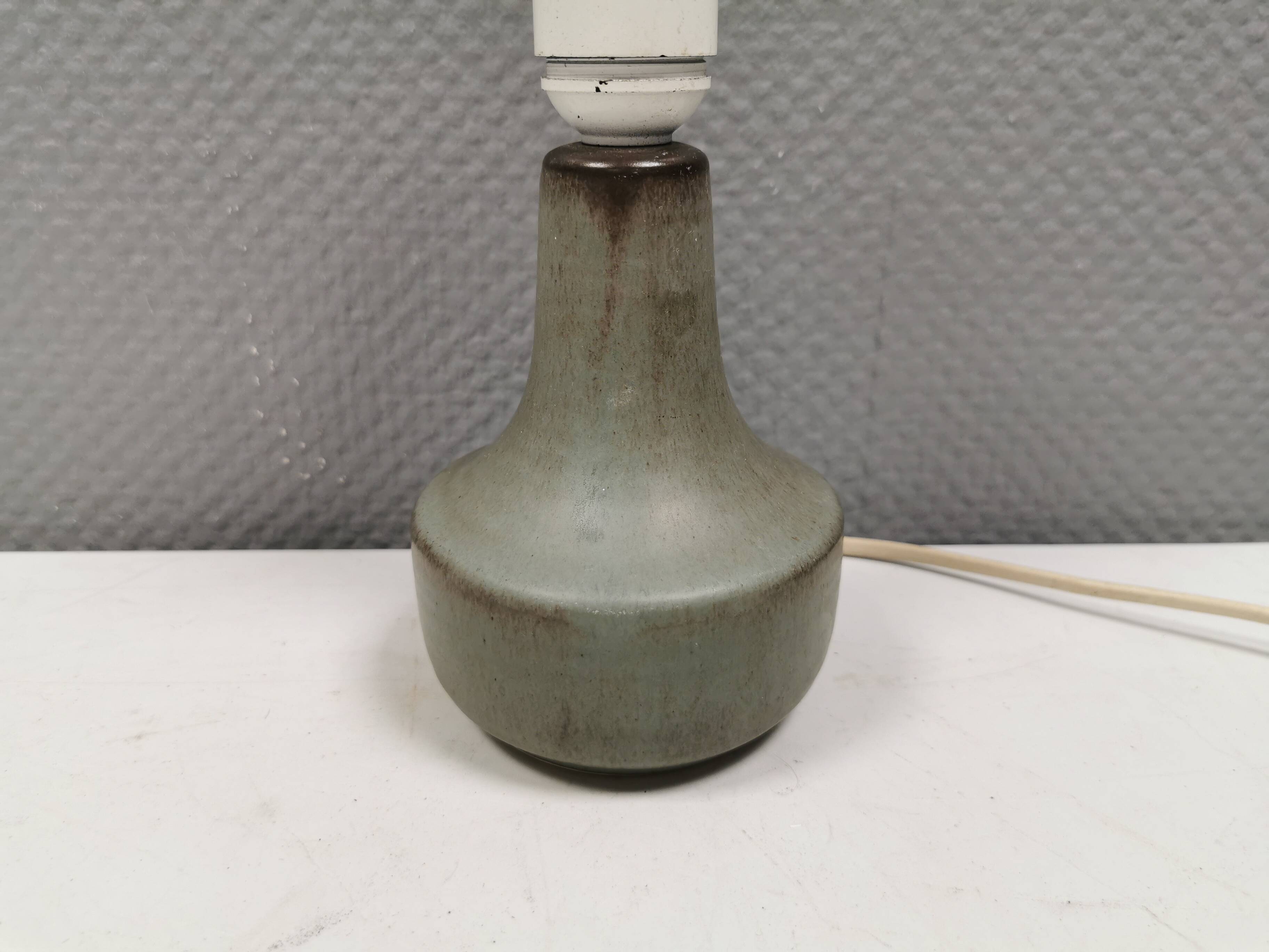 Small ceramic table lamp, Danish from the 1980s.