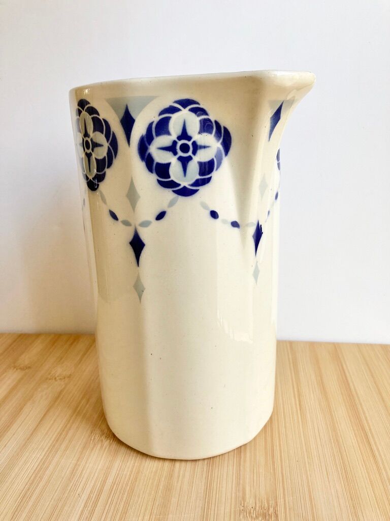 Iron earth broc art deco