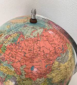 Vintage 1973 terrestrial globe from Räth ex-GDR - 48 cm