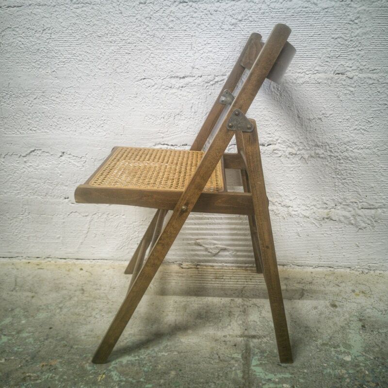 Folding chair with canned seat