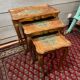 Table basse gigogne bois doré Italien vintage